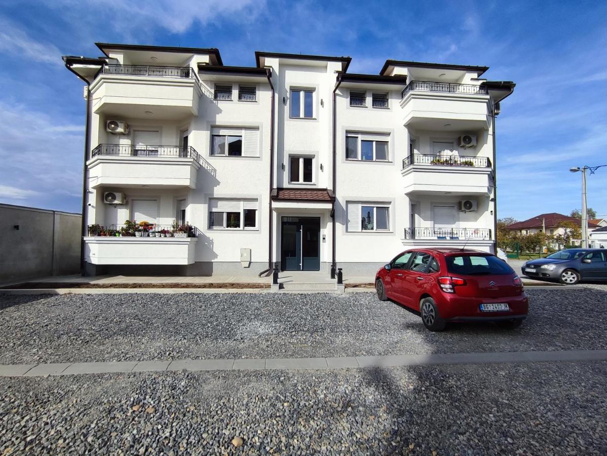 Morning Star Danica Surčin Exterior foto